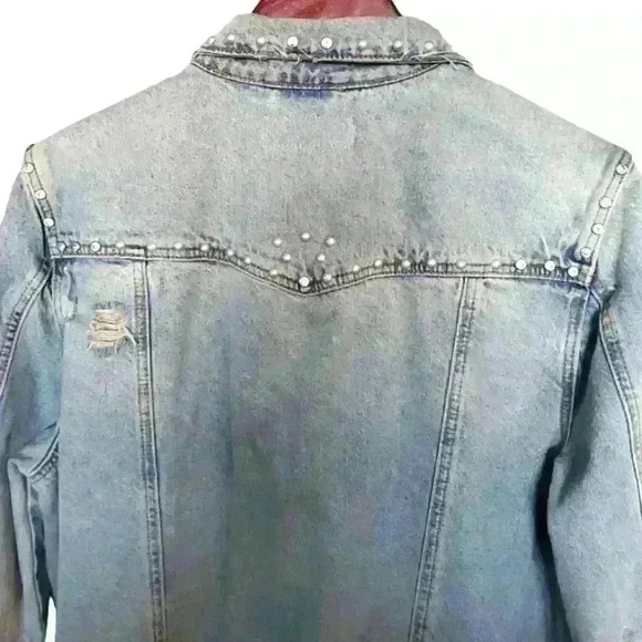 BlankNYC distressed denim Jacket sz medium - Picture 4 of 4